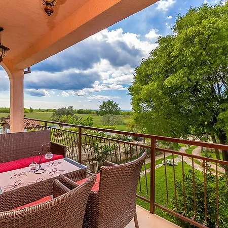 Stelia Apartmán Mednjan